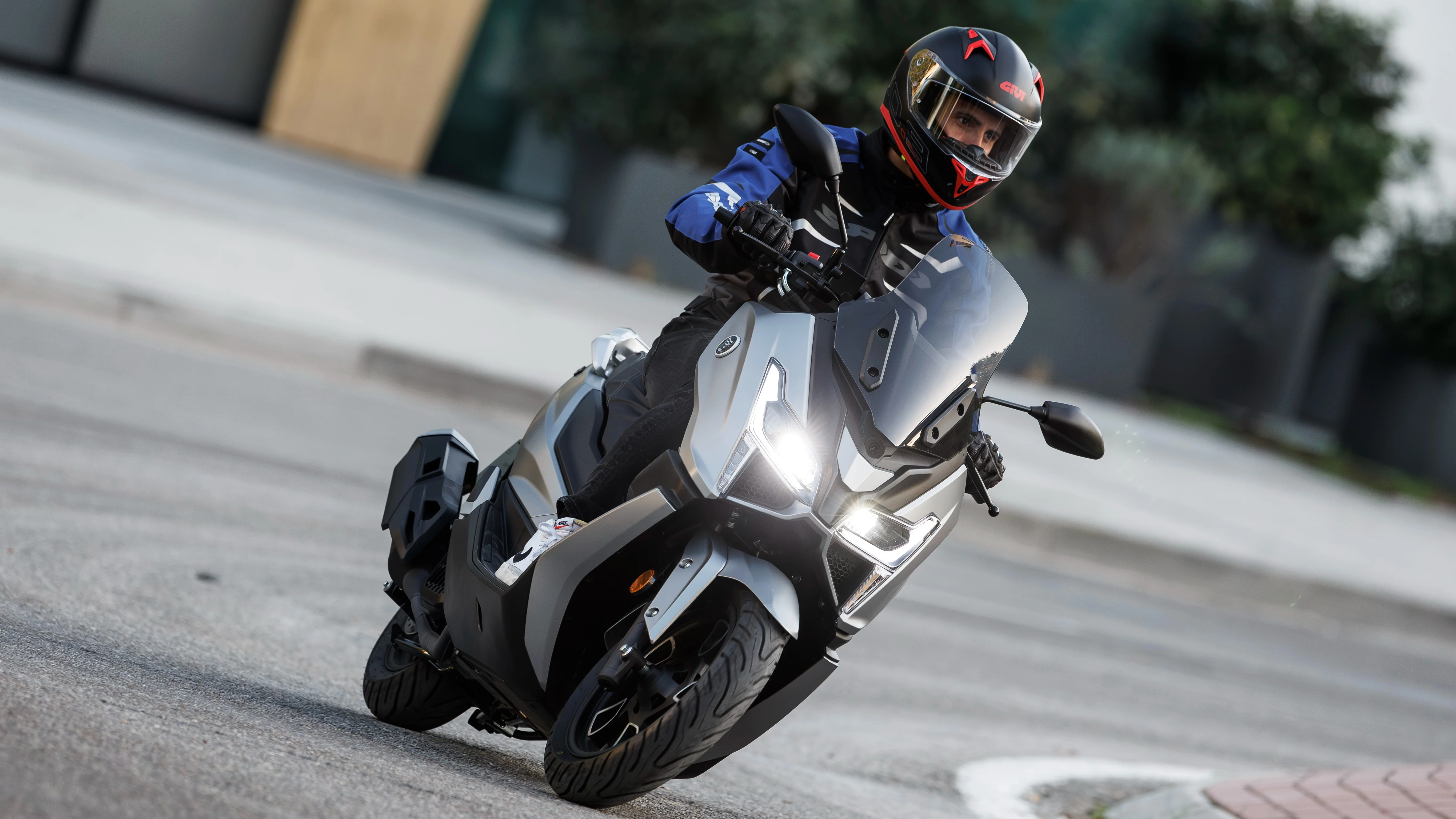 Scooter VOGE SR1 125 disponible chez Espace Motos à Saint-Pierre 